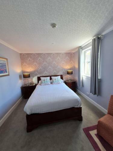 Hostal Corriemar House
