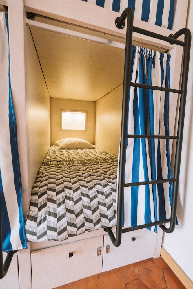 Albergue Nice Way Cascais & Surf Camp