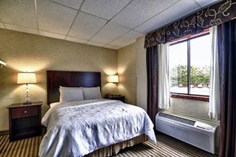 Hotel Christopher Inn And Suites