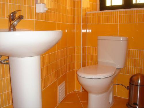 Hostal Baixa Guesthouse