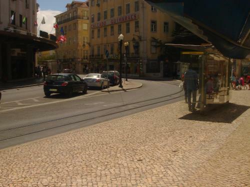 Hostal Baixa Guesthouse