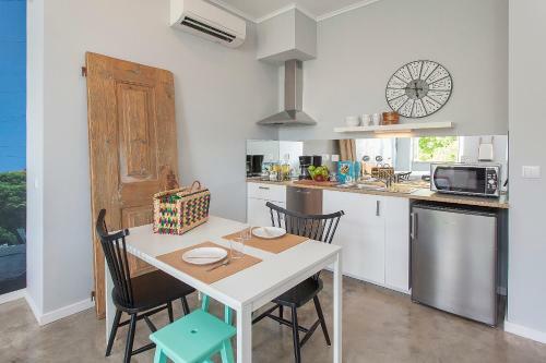 Hostal Emporium Lisbon Suites