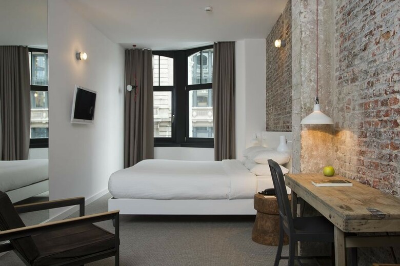9hotel Central
