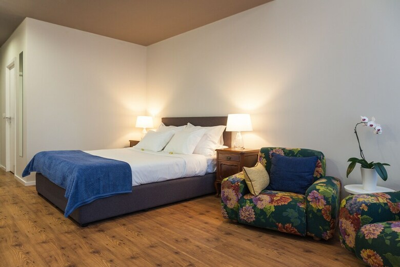 Hostal B The Guest Downtown