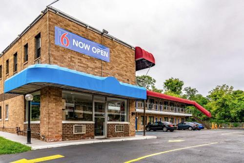 Elmsford Motel