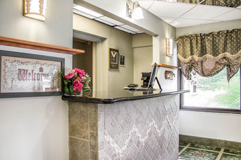 Econo Lodge Clarks Summit