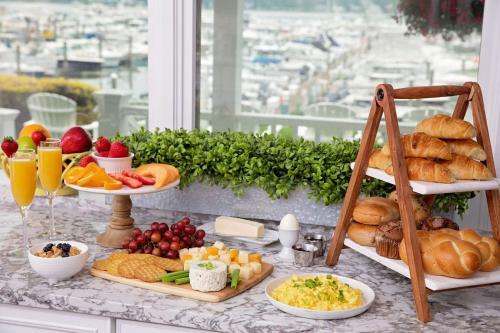 Bed & Breakfast Inn At Harbor Hill Marina