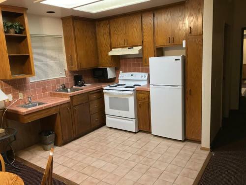 Motel Americas Best Value Inn And Suites -yucca Valley