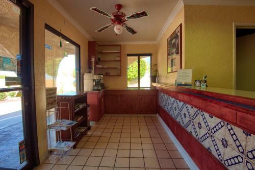 Motel Americas Best Value Inn And Suites -yucca Valley