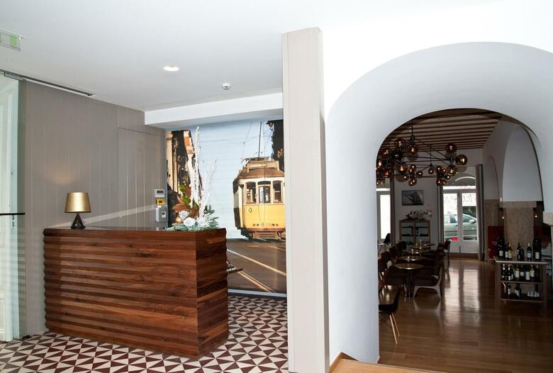 Lisboa Carmo Hotel