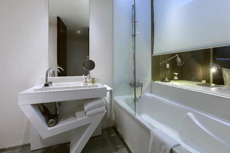 Lisboa Carmo Hotel
