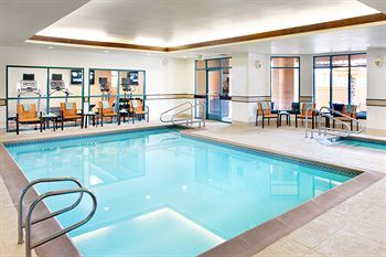 Hotel Courtyard Pleasant Hill