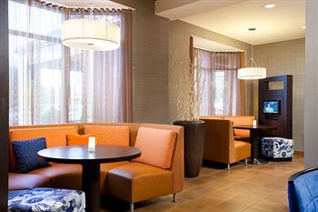 Hotel Courtyard Pleasant Hill