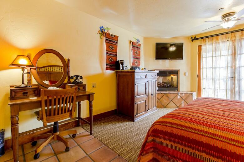 Avila La Fonda Hotel