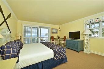 Hotel Avila Lighthouse Suites