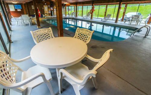 Smoketree Lodge