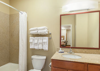 Hotel Candlewood Suites Lake Jackson