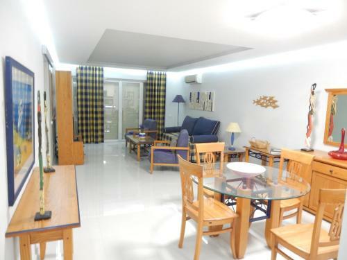 Apartamentos Turisticos Coral Da Rocha 1