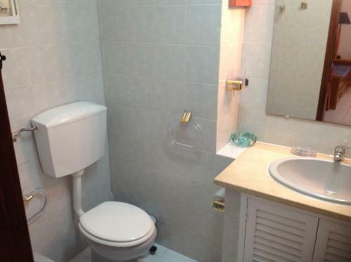Apartamentos Turisticos Coral Da Rocha 1
