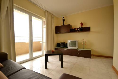Apartamentos Turisticos Coral Da Rocha 1
