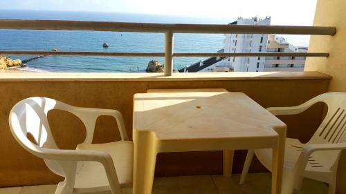 Apartamentos Turisticos Coral Da Rocha 1