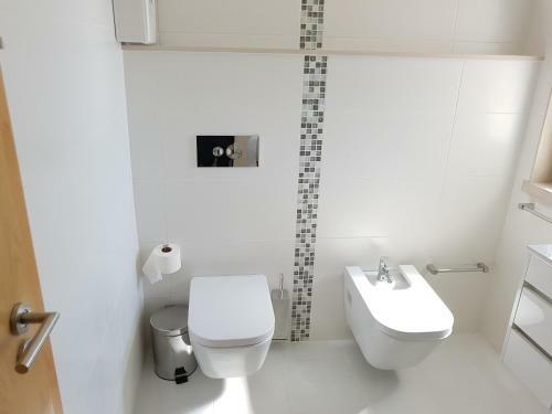 Apartamentos Turisticos Coral Da Rocha 1