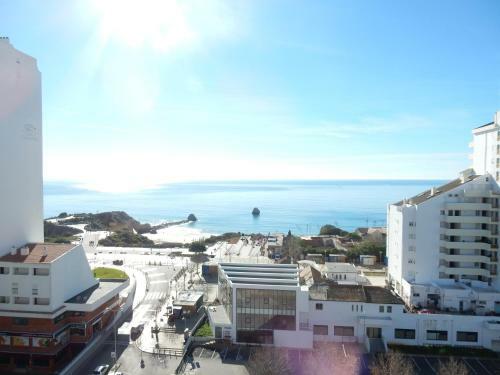 Apartamentos Turisticos Coral Da Rocha 1