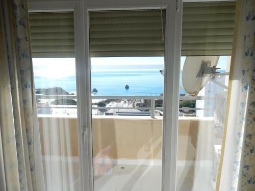 Apartamentos Turisticos Coral Da Rocha 1
