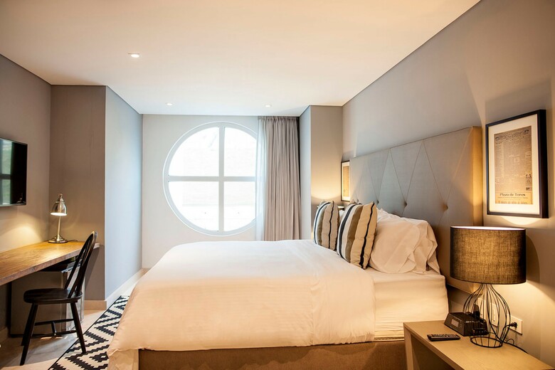 Hotel San Lazaro Art Style