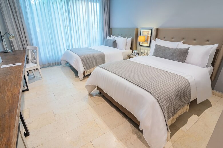 Hotel San Lazaro Art Style