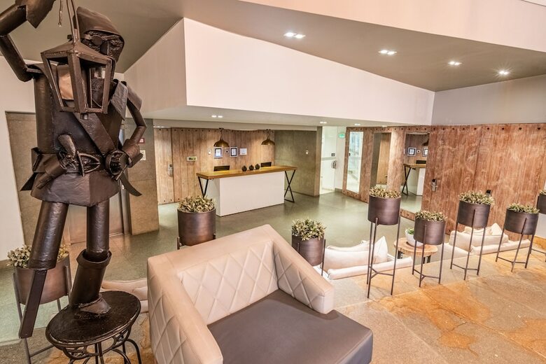 Hotel San Lazaro Art Style