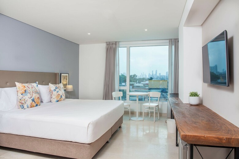 Hotel San Lazaro Art Style