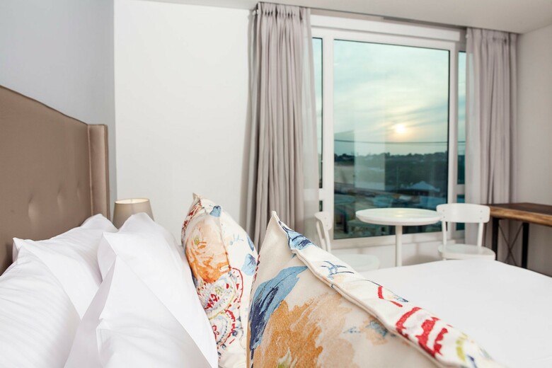 Hotel San Lazaro Art Style