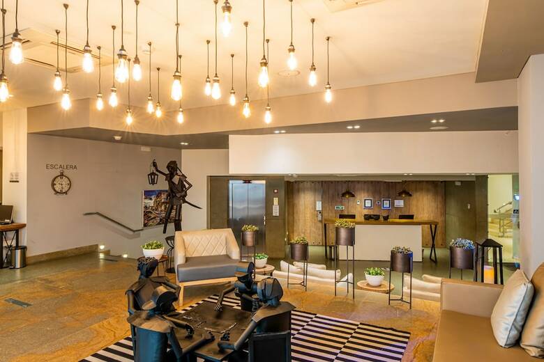 Hotel San Lazaro Art Style