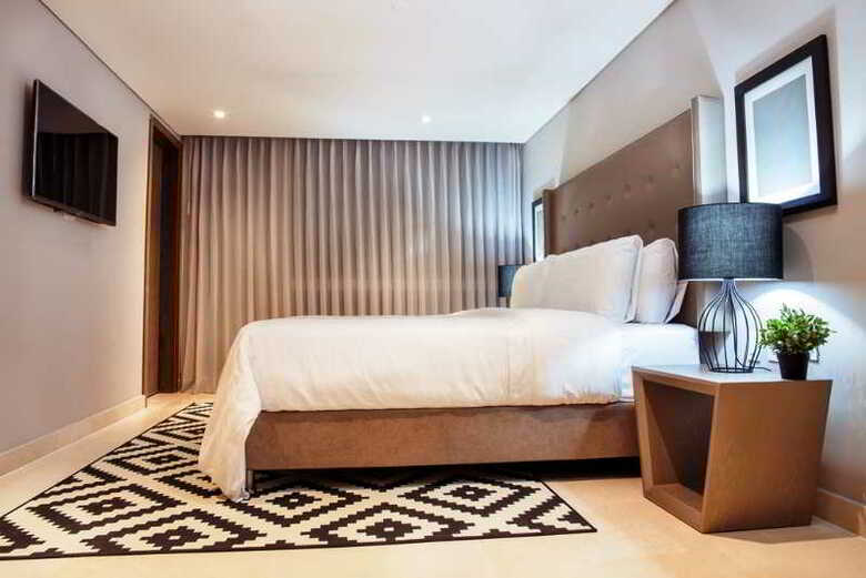 Hotel San Lazaro Art Style