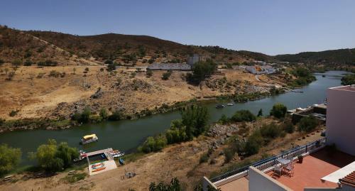 Hostal Alojamentos Oasis