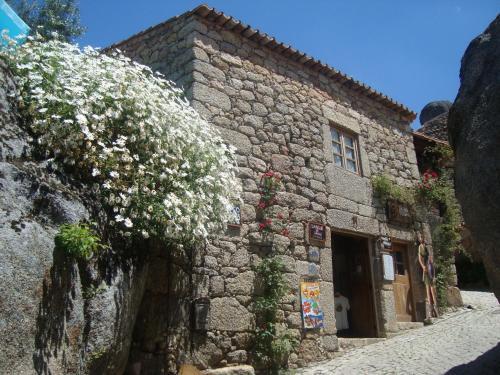 Hostal Taverna Lusitana