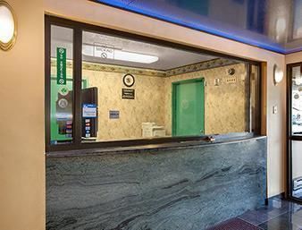 Super 8 Motel West Haven