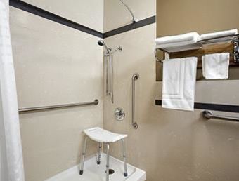 Motel Super 8 Martinez
