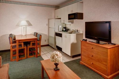Hotel Ramada Price