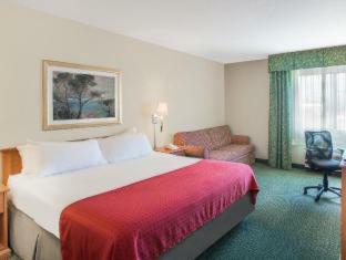 Hotel Ramada Price