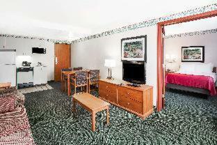 Hotel Ramada Price