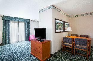 Hotel Ramada Price