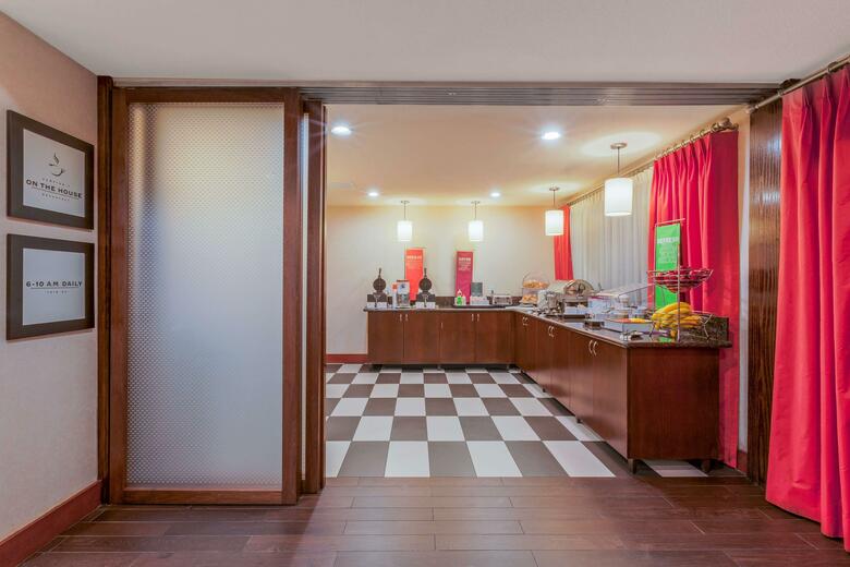 Hotel Hampton Inn San Marcos