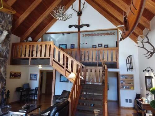 Hotel Nisqually Lodge