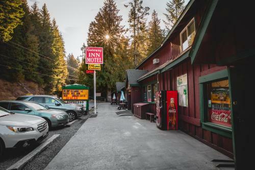 Motel Gateway Inn & Cabins