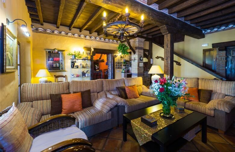 Hostal Posada Los Cantaros