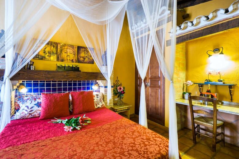 Hostal Posada Los Cantaros