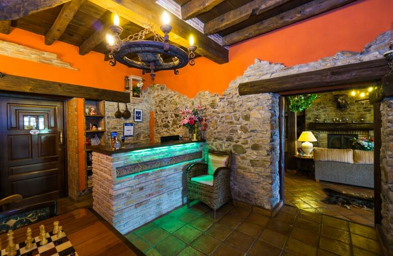 Hostal Posada Los Cantaros