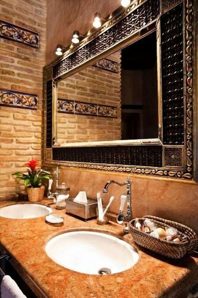 Hostal Posada Los Cantaros